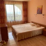 Stylish Sv Vlas елегантен двустаен св влас 公寓