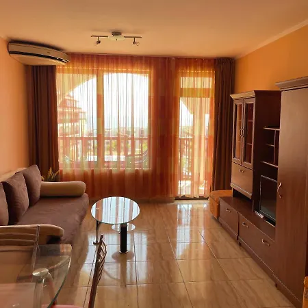 Stylish Sv елегантен двустаен св влас Sveti Vlas